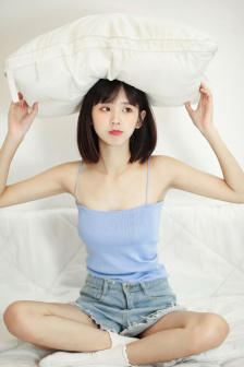 刘耀文让宋亚轩夹领带